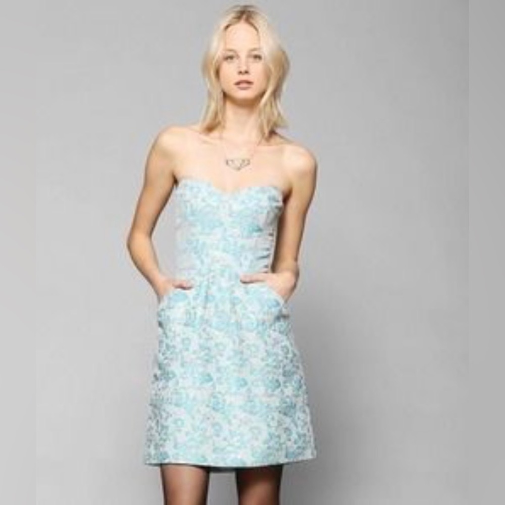 Urban outfitters kimchee blue strapless blue and gold party dress…